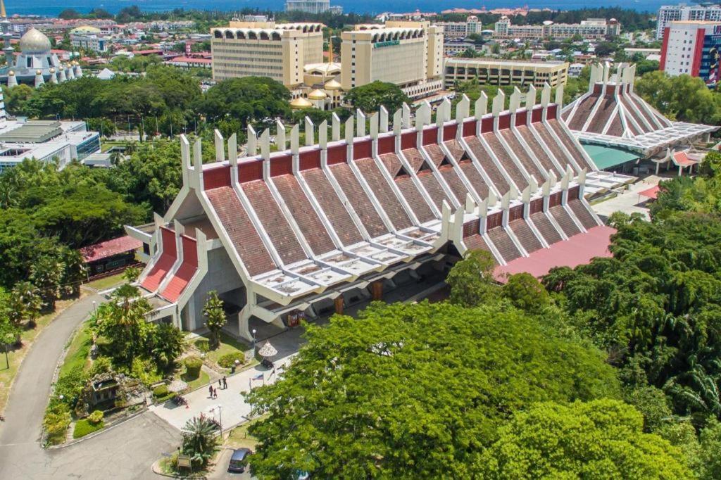 Eminent Hotel Kota Kinabalu Ngoại thất bức ảnh
