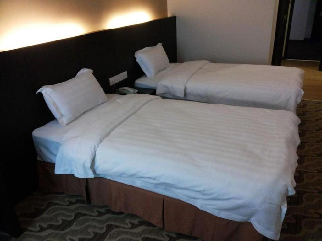 Eminent Hotel Kota Kinabalu Ngoại thất bức ảnh