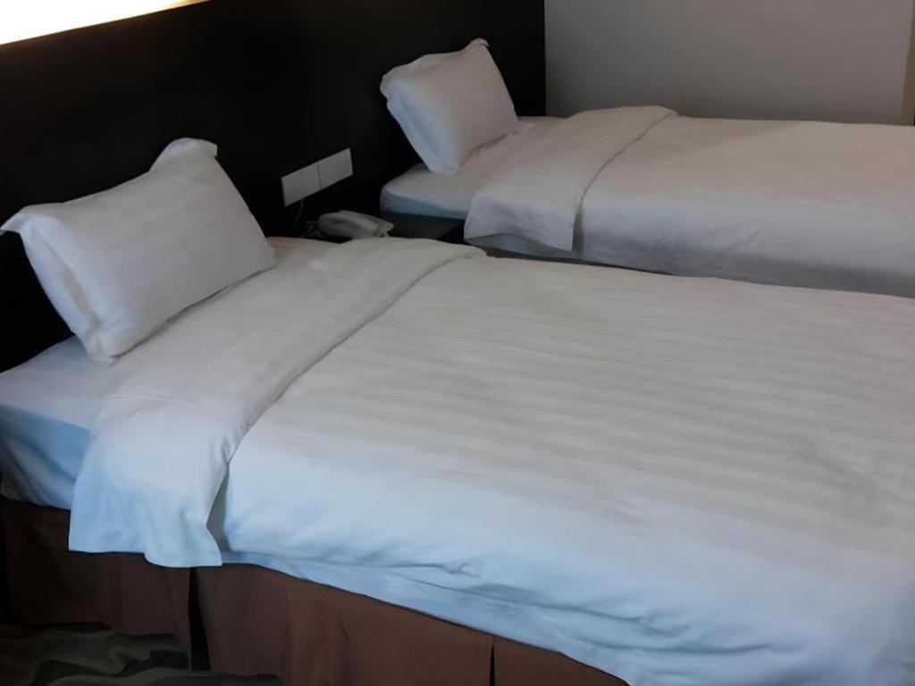 Eminent Hotel Kota Kinabalu Ngoại thất bức ảnh