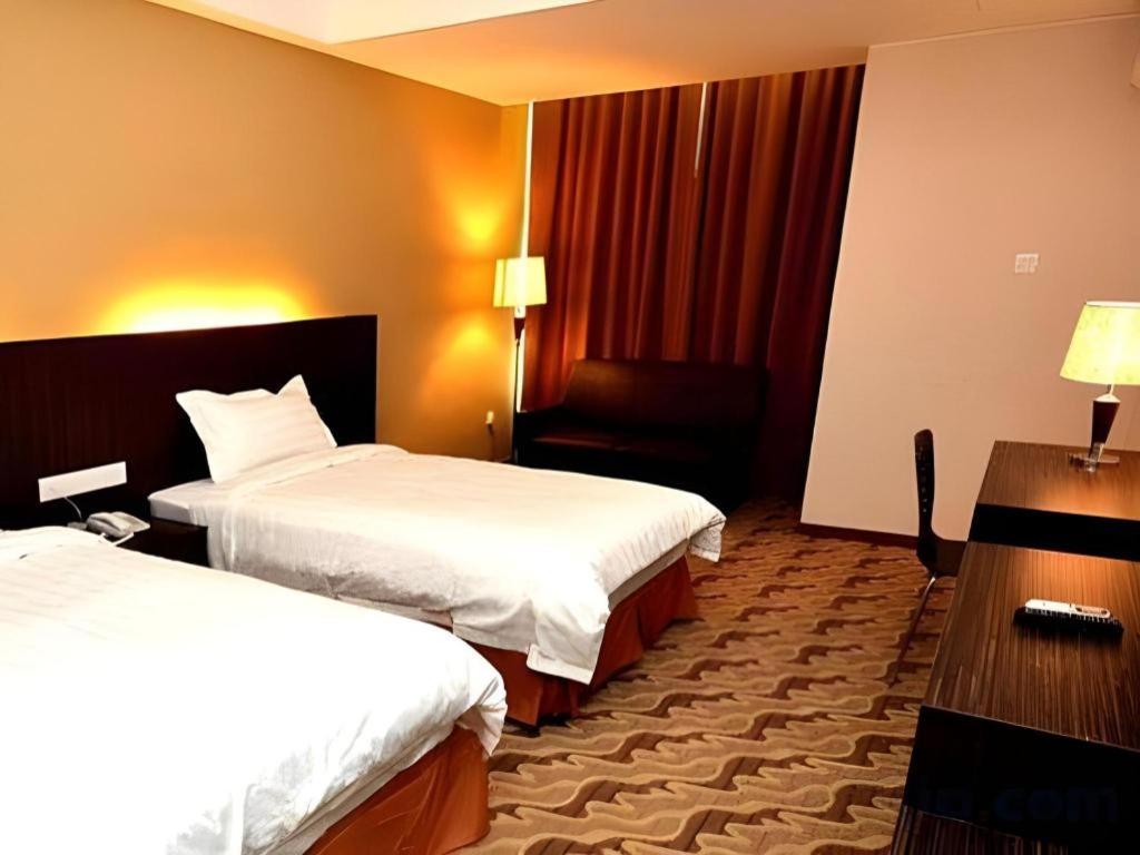 Eminent Hotel Kota Kinabalu Ngoại thất bức ảnh